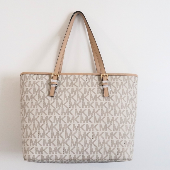 SOLD!!!🌼Michael Kors Jet Set Travel Tote Vanilla - Picture 3 of 15